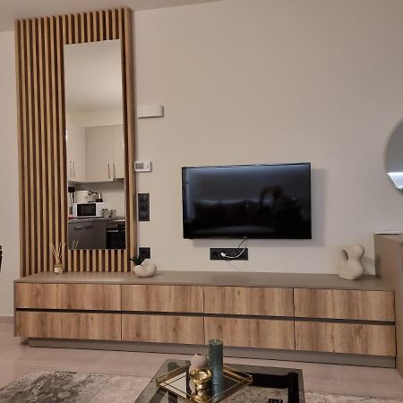 Iris City Center Premium Studio 塞萨洛尼基 外观 照片