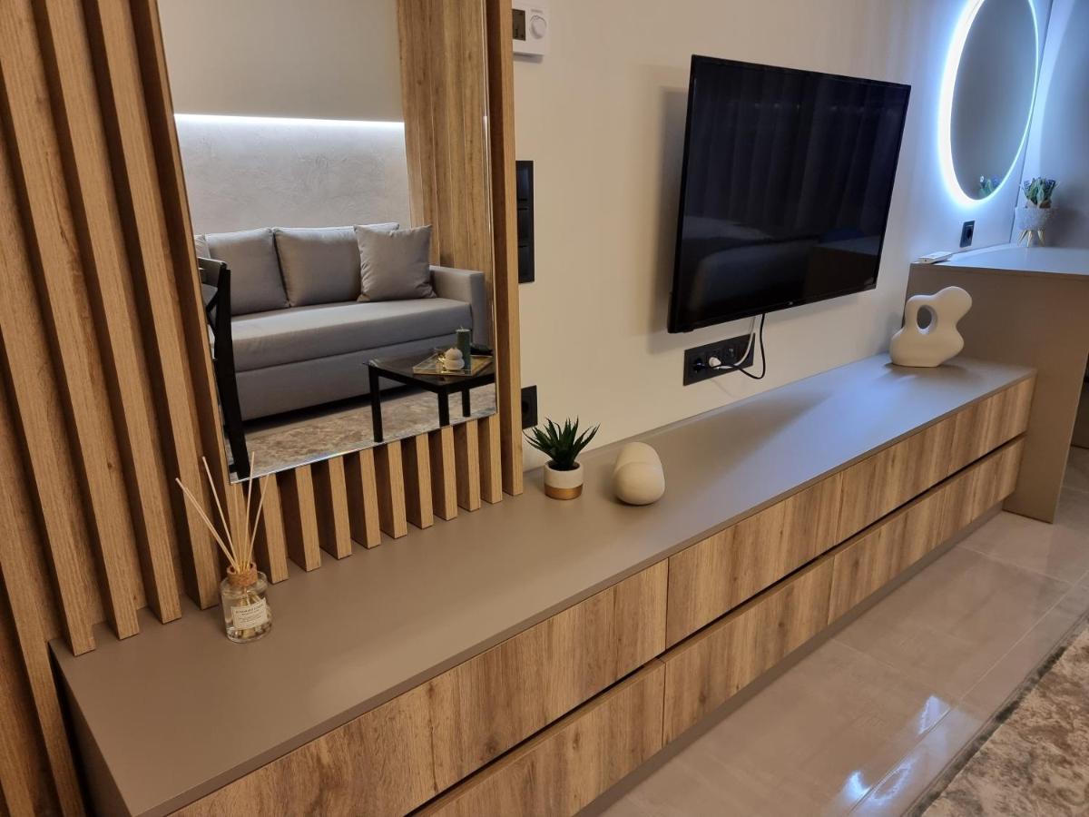 Iris City Center Premium Studio 塞萨洛尼基 外观 照片
